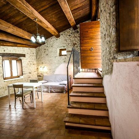 Ferienwohnung Le Aie Di Postignano Sellano Exterior foto