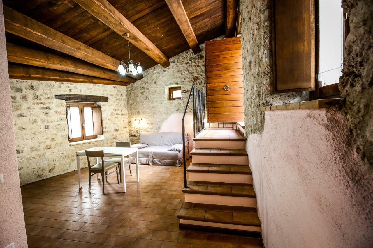 Ferienwohnung Le Aie Di Postignano Sellano Exterior foto