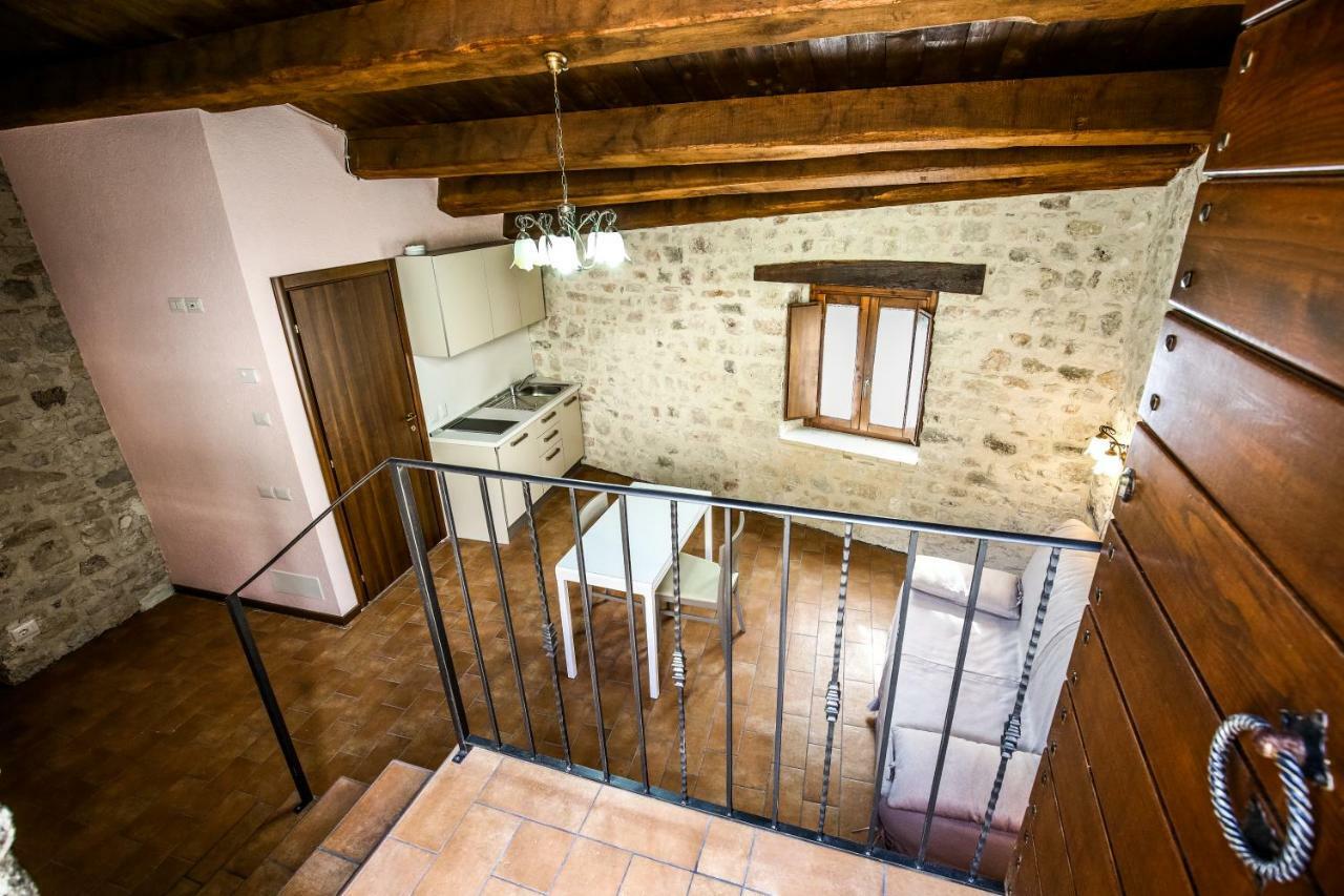 Ferienwohnung Le Aie Di Postignano Sellano Exterior foto